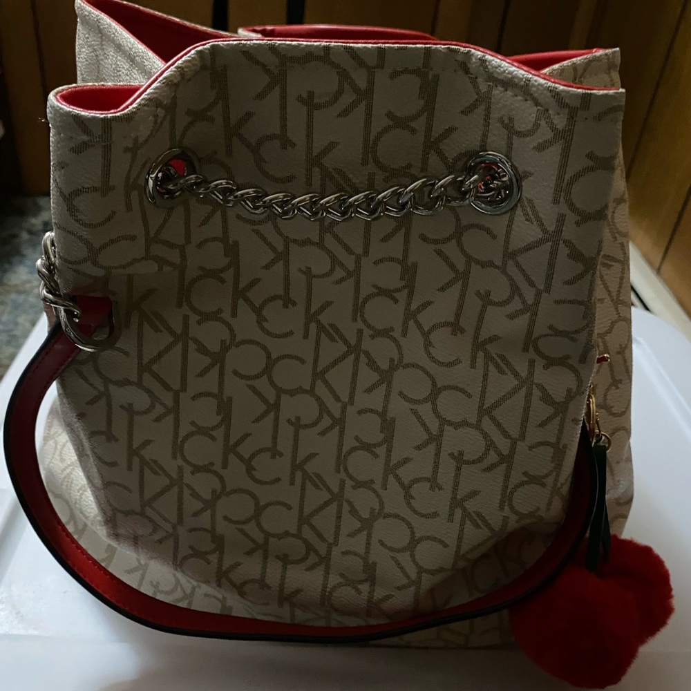 Calvin Klein tote bag perfect for college students or professionals